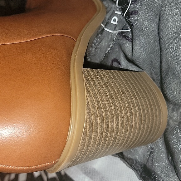 Booties - Picture 3 of 4